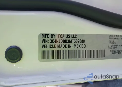 2021 Jeep Compass Altitude 4X4 z USA, uszkodzony, nr VIN 3C4NJDBB3MT509680